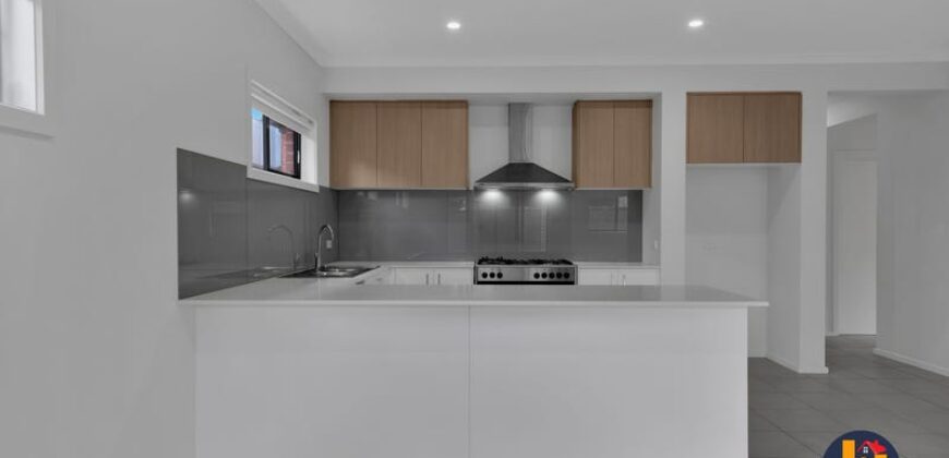 33 Lakeside Dr, Wollert, Vic 3750