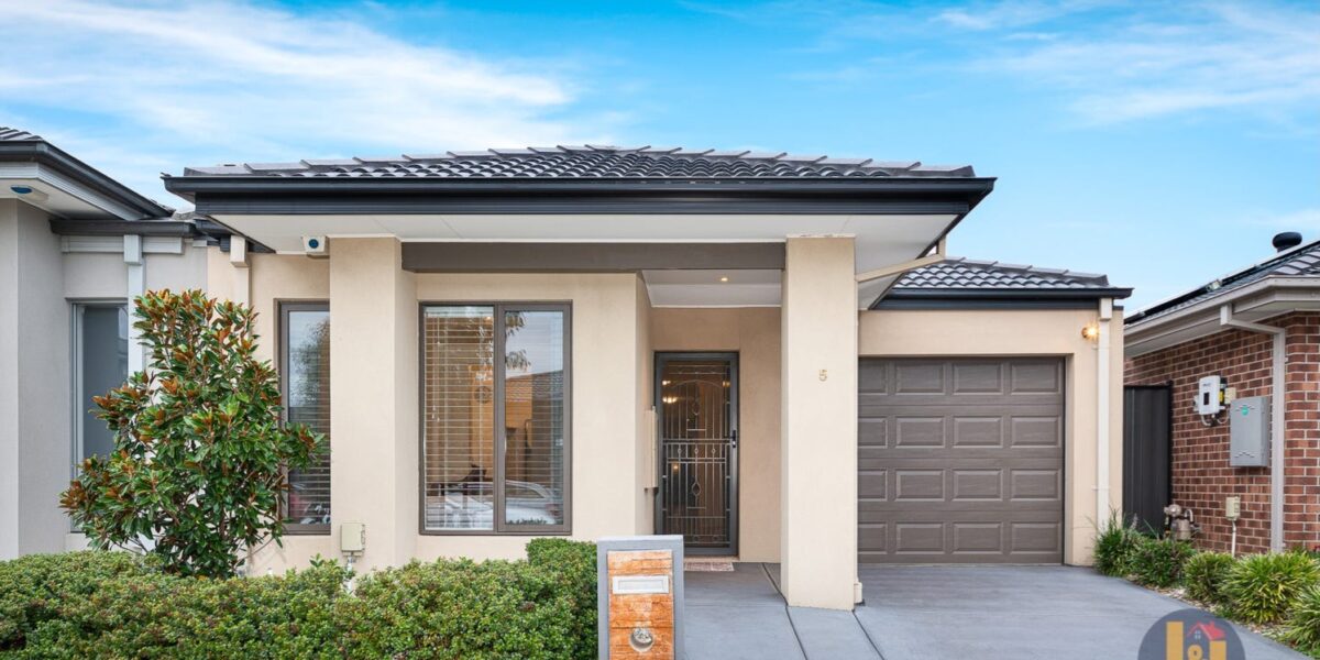5 Emblem Way, Craigieburn, VIC 3064