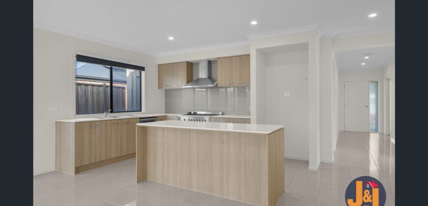4 Produce Drive, Mambourin, VIC 3024
