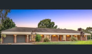 22 Greenock Ct, Greenvale, Vic 3059