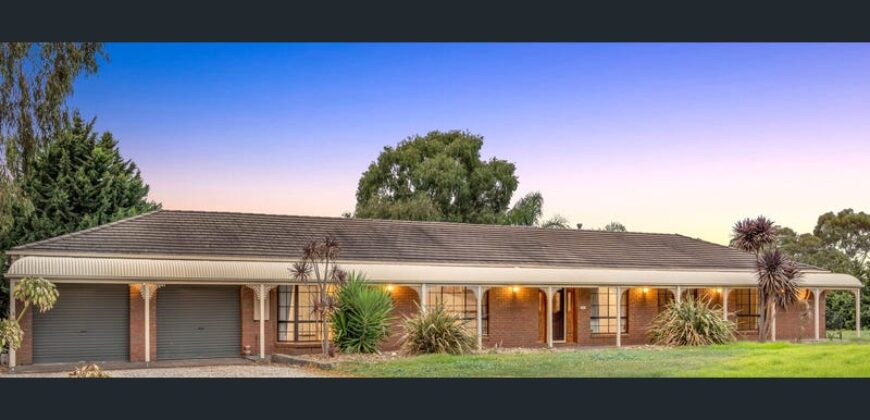 22 Greenock Ct, Greenvale, Vic 3059