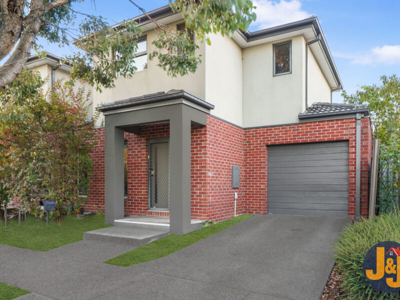 10 Gully Way Craigieburn VIC 3064 10 Gully Way Craigieburn VIC 3064