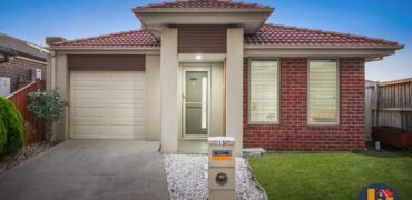 15 Grainger Dr Wollert VIC 3750