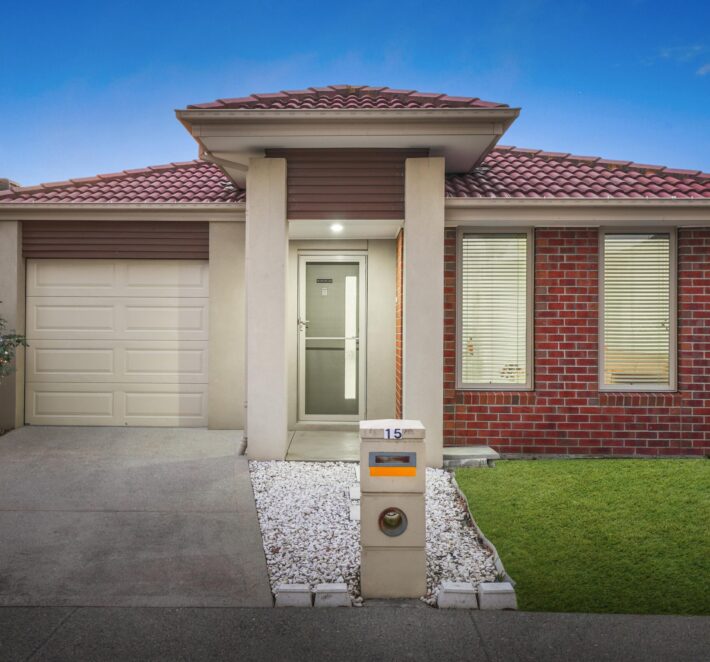 15 Grainger Dr Wollert VIC 3750