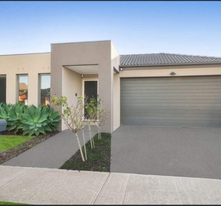 25 Clapham Way Craigieburn VIC 3064