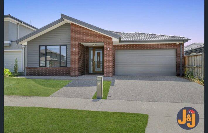 19 Mercer Street, Mickleham, VIC 3064